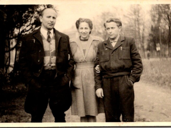 Nicholas Kohn With Wife Eva and Brother-In-Law-Menhard-Klein